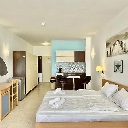 Carina - Private - Bsr - 3 Apartment *